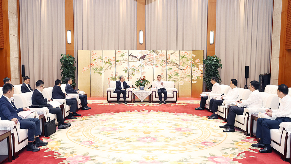 刘敬桢、徐鸿与徐州市委书记宋乐伟座谈交流